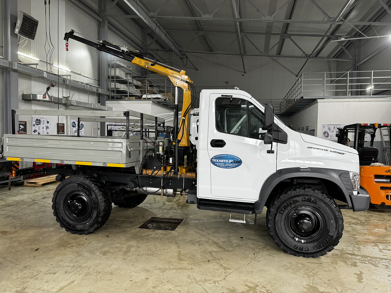 SQ-1000 (1000 кг, максимальный вылет 4,6м)