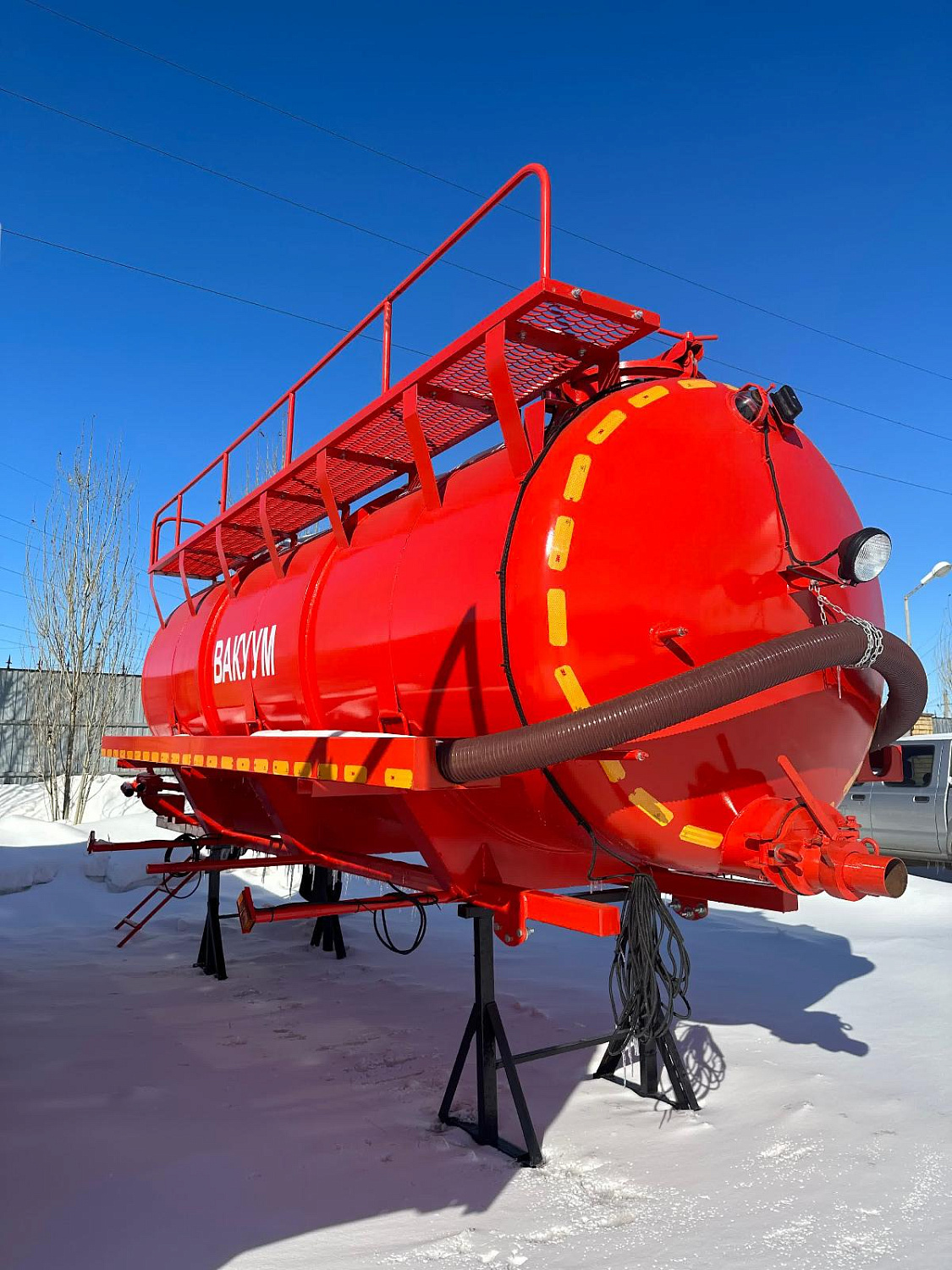 Навесное оборудование вакуумной автоцистерны