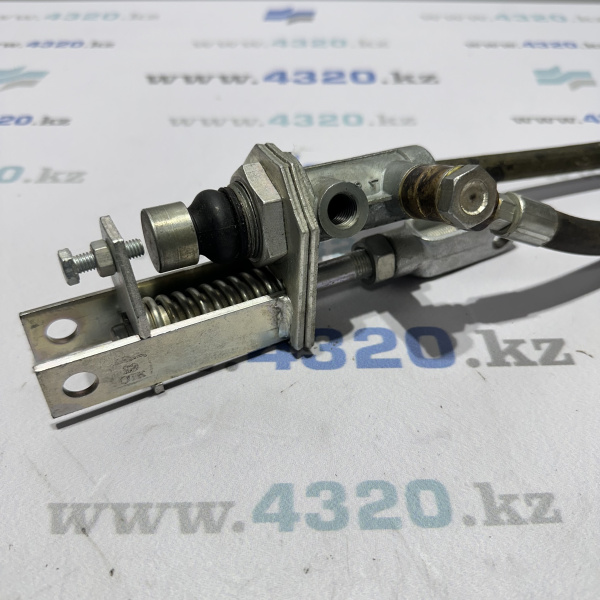 Тяга с краном привода педали диафрагменного сцепления