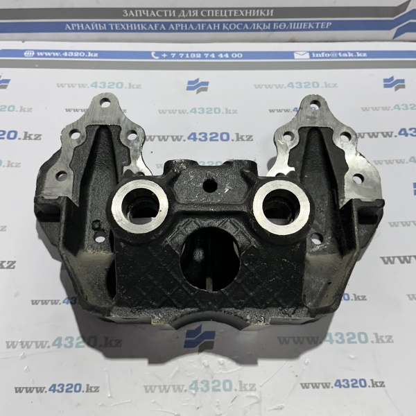 Кронштейн балансира задней подвески правый