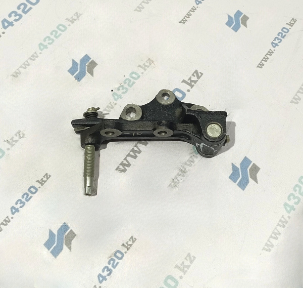 Кронштейн насоса гидроусилителя руля