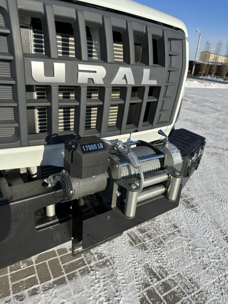 Лебедка передняя