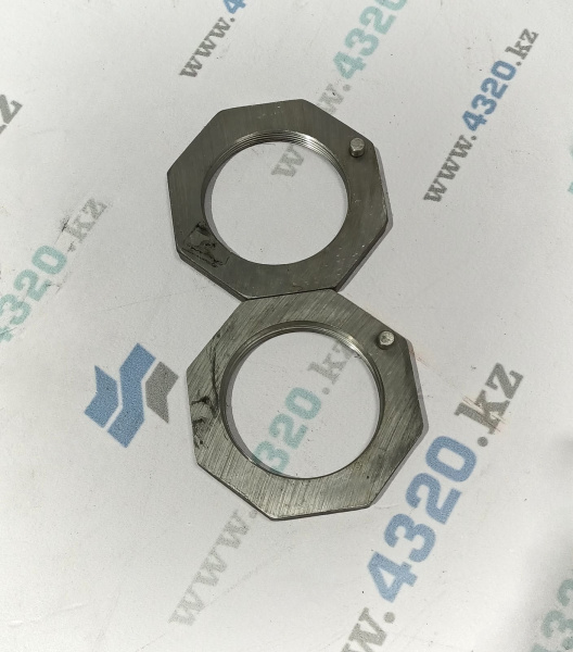 Гайка хвостовика регулировочная соштифтом