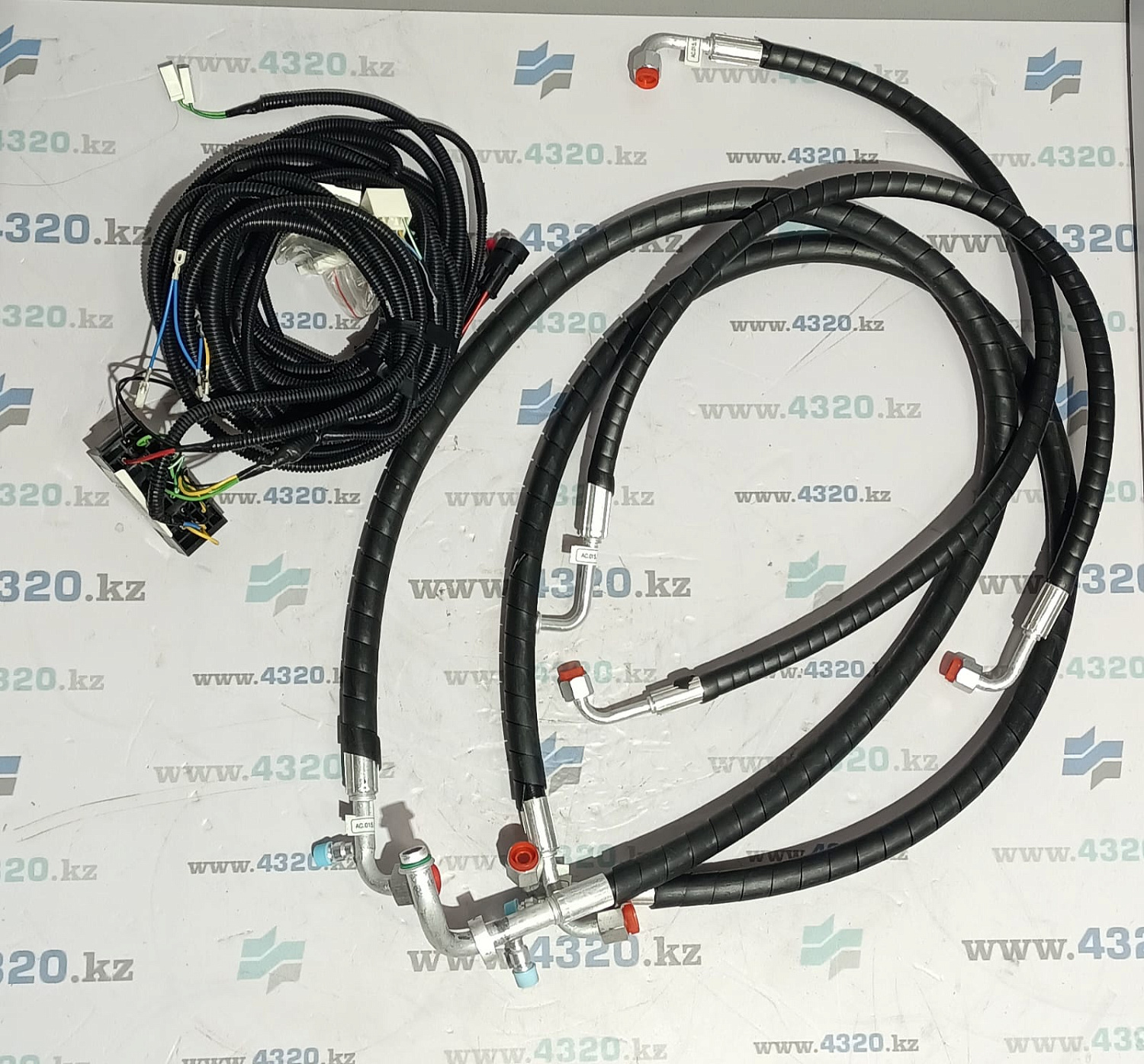 Кондиционер (7 кВт) КАМАЗ подкапотный конд. F2 накладной испаритель дв. ДВС 740 (без кроншт.комп.)