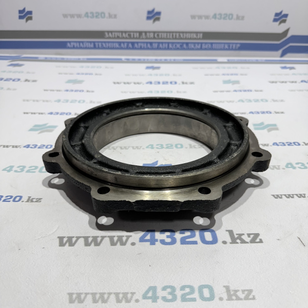 Картер дифференциала заднего подшипника раздаточной коробки